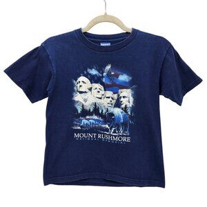 Vintage Prairie Mountain Mount Rushmore National Memorial T-Shirt Child 10/12